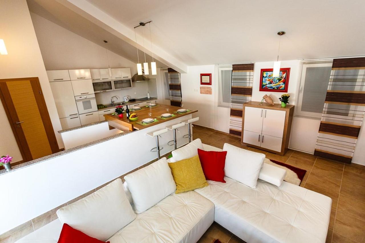 Apartment Adria 3 Malinska Εξωτερικό φωτογραφία
