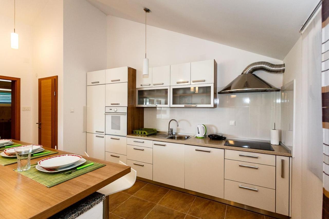 Apartment Adria 3 Malinska Εξωτερικό φωτογραφία