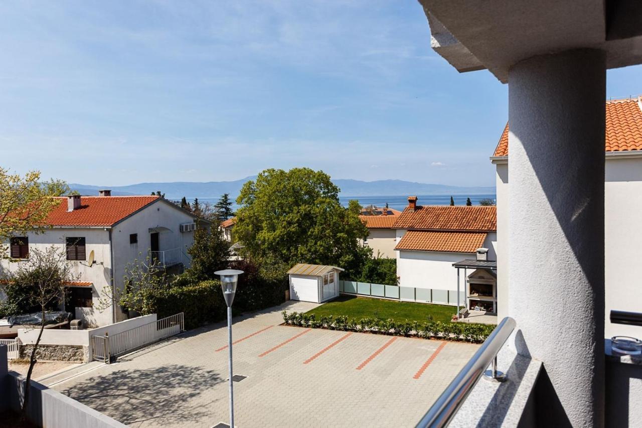 Apartment Adria 3 Malinska Εξωτερικό φωτογραφία